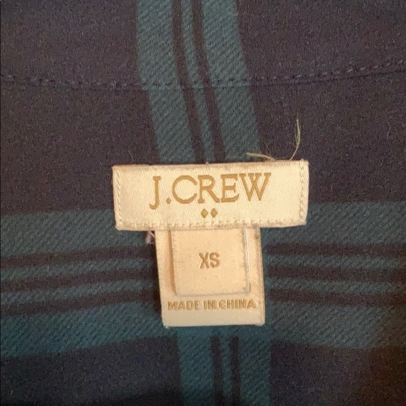 Plaid blouse with pleated detail - Picture 3 of 3